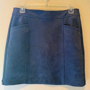 LOFT Faux Suede Mini Skirt Size 4 Navy Pockets Chic Fall Staple Business Office